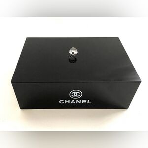 Chanel Lacquer Box...VIP Gift. Stunning. Jewelry Box, Decor Or Even Gift Box!